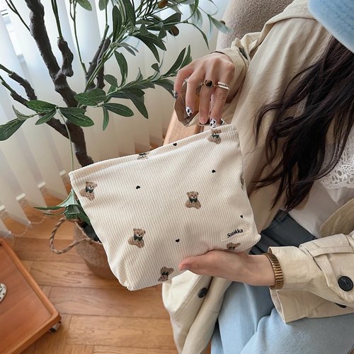 RSRSLEII Corduroy Travel Makeup Bag with Bear Pattern, Cosmetic Bag for Purse Organizer, Toiletry Bag with Zipper For Women Travel Essentials(02Beige)