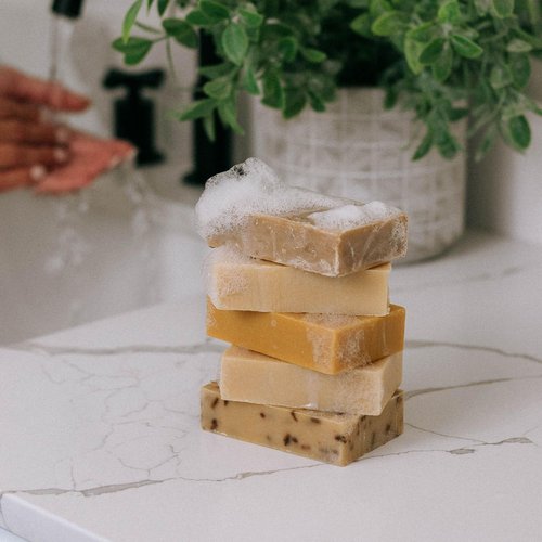 Bend Soap Company Tea Tree Goat Milk Soap - All Natural, Paraben and GMO Free - Handmade in USA - Soothe Cracked Skin, Relax and Exfoliate - Overall Dry Skin Relief (Tea Tree, 4 Pack of 4.5oz)