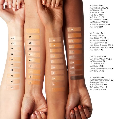 Clinique Beyond Perfecting Lightweight Liquid Foundation + Concealer For Dry Combination to Oily Skin Types | Full Coverage + Natural Matte Finish, Breeze, 1 Fl Oz