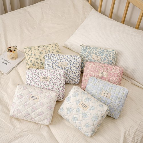 uekeboag Quilted Cotton Makeup Bag,Coquette Quilted Toiletry Bag for Women and Girls,Floral Coquette Pouch,Cute Kawaii Travel Cosmetic Bags(05Light Blue Flower)