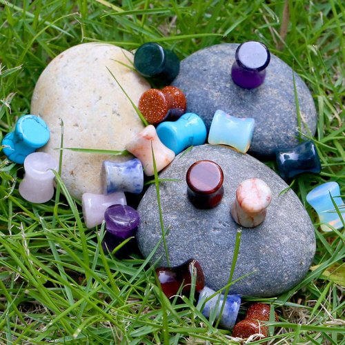 BodyJ4You 18PC Body Piercing Stone Plugs - Ear Stretching Balm Organic Jojoba Oil Aftercare - Beginners 00G 10mm - Saddle Double Flared Tunnels Expander Earrings