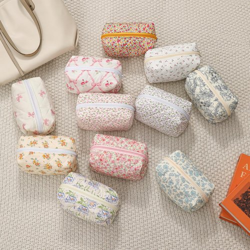 Cute Small Makeup Bag,Quilted Floral Cotton Cosmetic Pencil Pouch, Quilted Flowers Pencil Case with Zipper, Kawaii Travel Toiletry Bags for Purse(13White Bear)