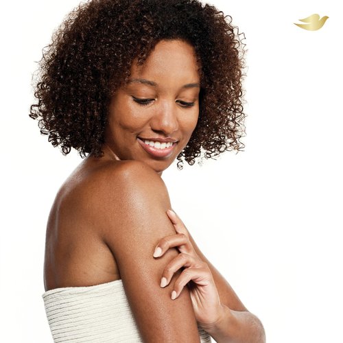 Dove Instant Foaming Body Wash 4 Count for Soft, Smooth Skin Deep Moisture Cleanser That Effectively Washes Away Bacteria While Nourishing Your Skin, White, 13.5 Oz