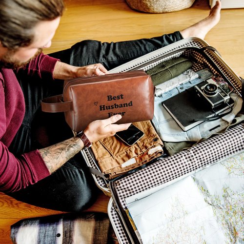 EYxsaxenk Man Travel Toiletry Bag - Father's Day Best Husband Ever Man PU Leather Travel Essential Makeup Organizer Pouch Bag Organizer Bathroom Accessories Dopp Kit Husband Dad's Birthday Party Gifts