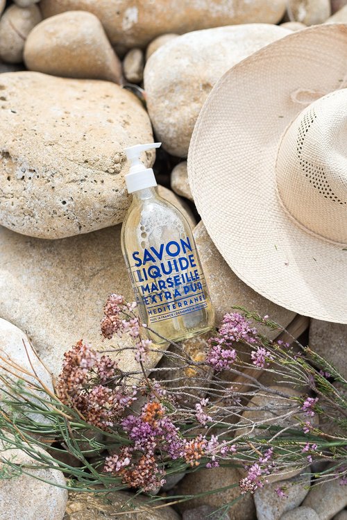Compagnie de Provence Savon de Marseille Extra Pure Liquid Soap - Mediterranean Sea - 10 Fl Oz Plastic Pump Bottle