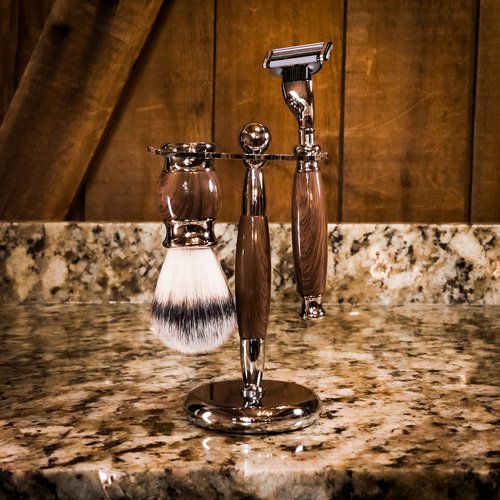 Union Razors SS4W Three Piece Shave Kit with Razor, Shaving Brush & Stand