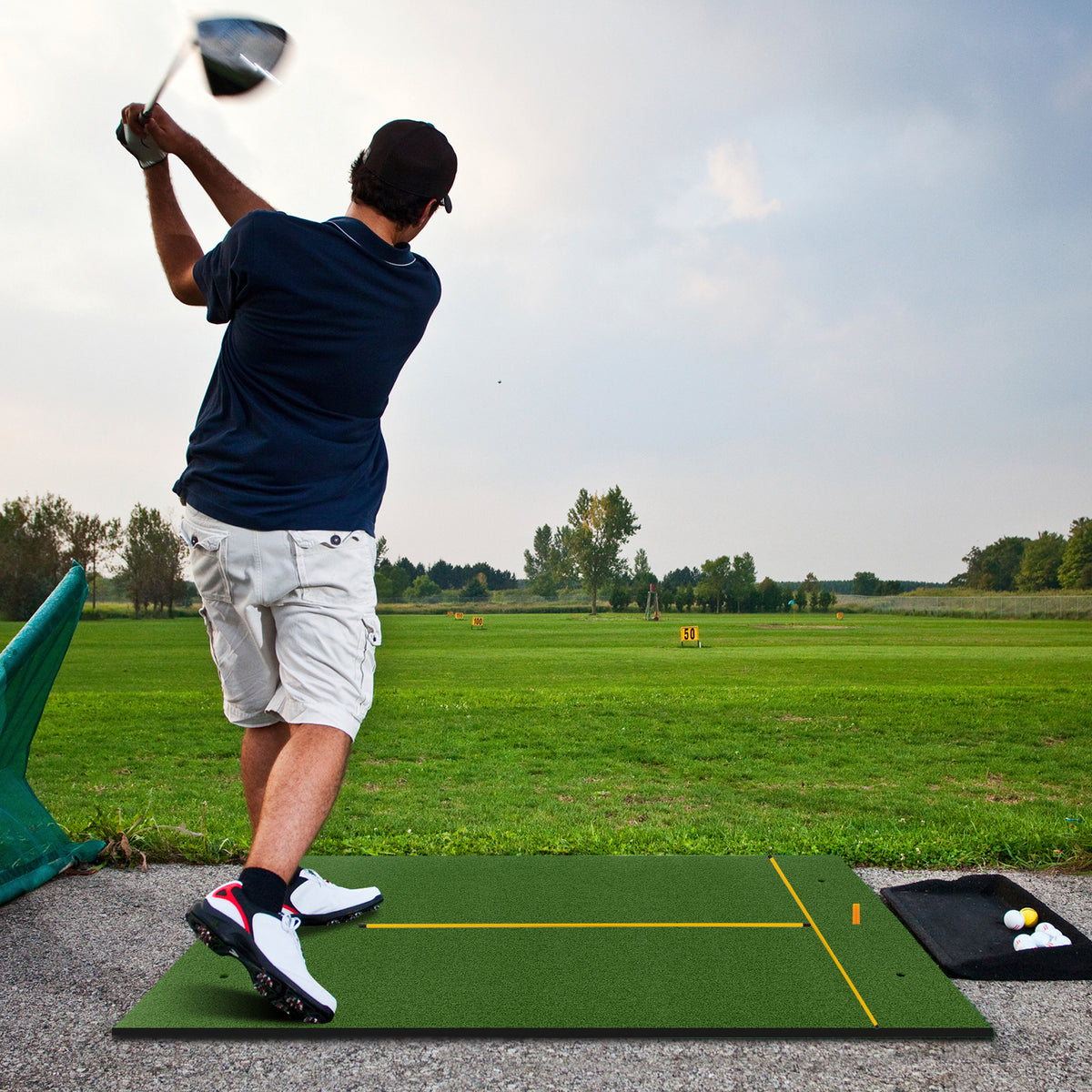 3 x 5 Feet Golf Practice Mat with Tee Holders & Alignment Sticks - Indoor Outdoor Training