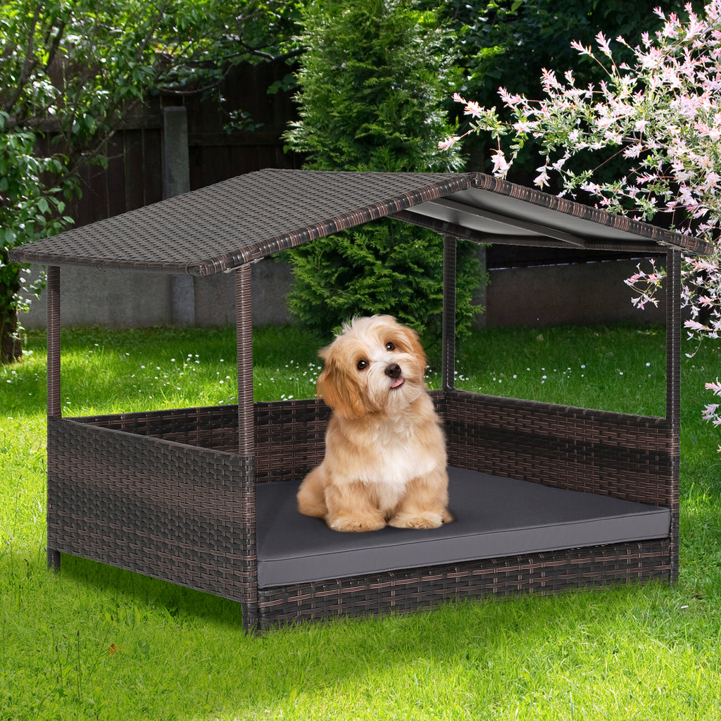 Gray Outdoor Wicker Dog House with Weatherproof Roof - Suitable for All Sizes