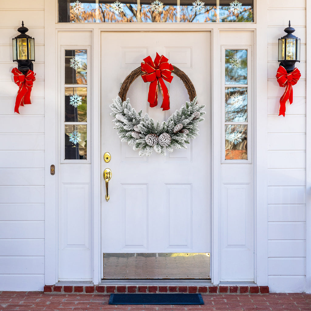 24 Inch Pre-Lit Snow Flocked Artificial Christmas Wreath with Pine Cones & 35 LED Lights