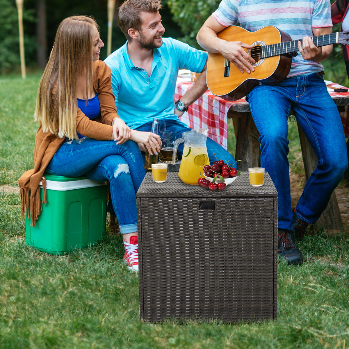 72 Gallon Rattan Outdoor Storage Box with Zippered Liner and Solid